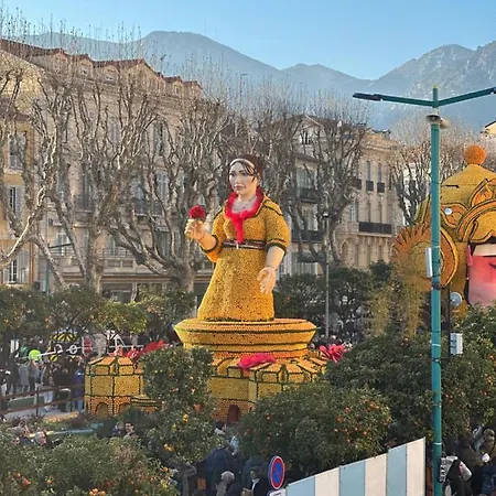 Casa Mia * Μεντόν